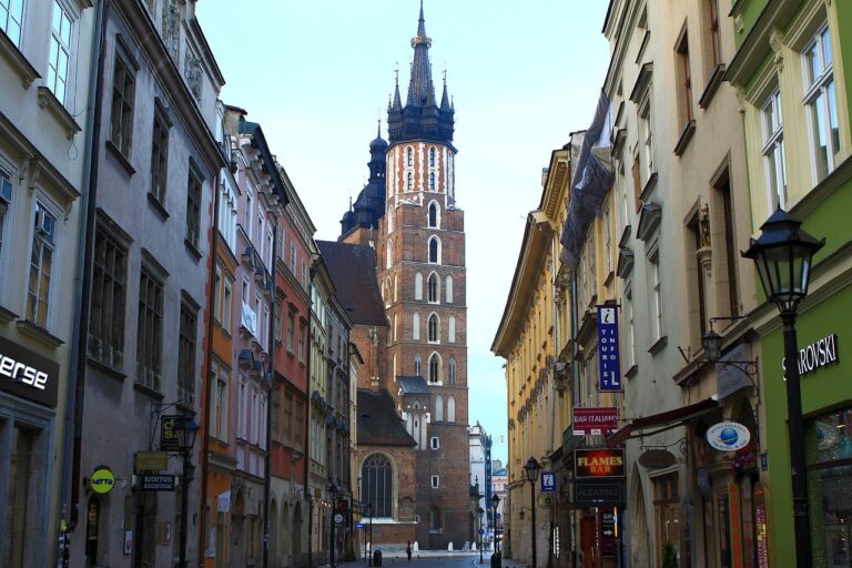 Wybór hotelu w Krakowie – centrum czy gdzieś dalej?