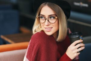 Producent okularów i jego znaczenie w branży